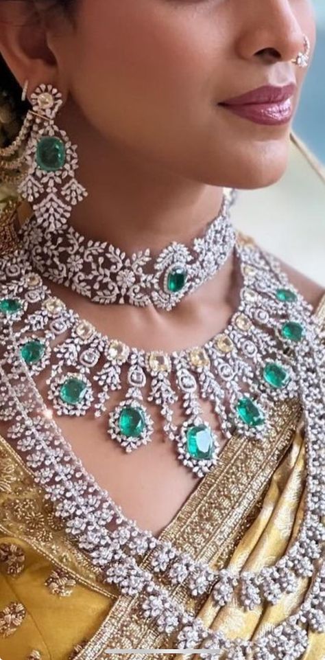 Vasundhara Diamond Roof Jewellery, Flat Diamond Necklace Indian, Diamond Chokar Design, Emerald Jewelry Necklace Indian, Telugu Jewellery, Diamond Haram, Diamond Earrings Indian, Beaded Wedding Jewelry, Diamond Necklace Wedding