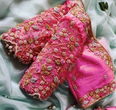 Paithani Blouse Design, Paithani Blouse, Blouse Maggam Work, Work Blouse Designs, Maggam Blouse, Latest Blouse Designs, Latest Bridal Blouse Designs, Maggam Work Blouse, Cutwork Blouse Designs