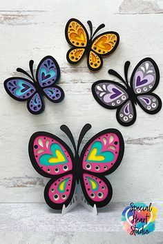 Aesthetic Paper, Butterfly Favors, Butterfly Mandala, Projets Cricut, Layered Art, Butterflies Svg, Layered Svg, Cricut Free, Diy Cricut