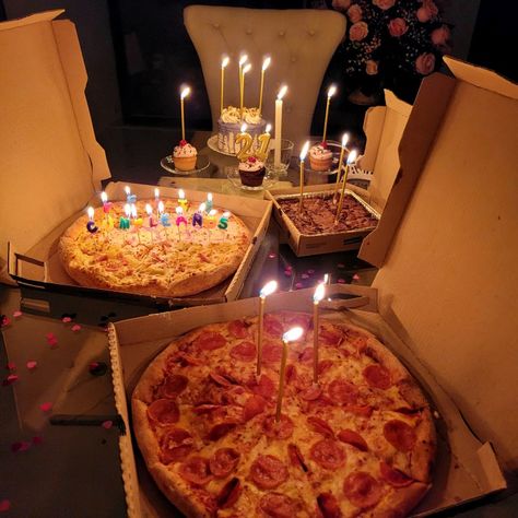 21st birthday party pizza candle aesthetic dim lit party birthday Aesthetic party ideas 18 birthday casual birthday party Birthday Pizza Ideas, Aesthetic Bday Decorations, Small Bday Ideas, Birthday Restaurant Ideas, Small Bday Party Ideas, Small Birthday Ideas, At Home Birthday Ideas, Birthday Pizza Party, Fun Birthday Ideas