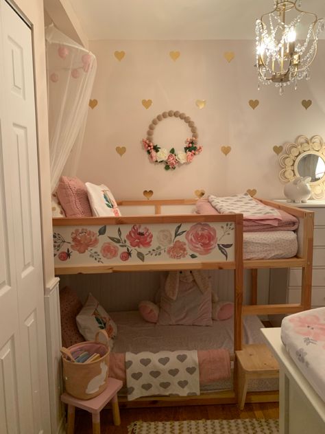 Kura Ikea Bed, Ikea Kura Bed Hack, Cama Ikea Kura, Bunk Bed Decor, Nursery Bedroom Ideas, Kura Bed Hack, Disney Princess Bedroom, Cama Ikea, Bunk Bed Rooms