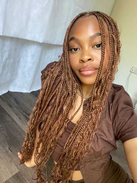 Braid Colour Ideas, Golden Brown Box Braids, Ginger Brown Braids, Caramel Braids, Braids Light Brown, Light Brown Braids, Caramel Blonde Hair Color, Brown Box Braids, Brown Braids