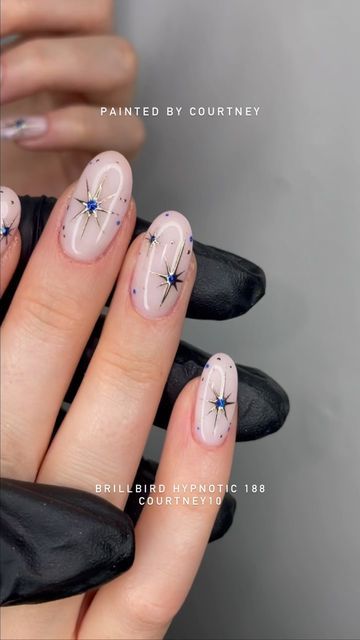 Starburst Nail Art, Star Chrome Nails, Blue Nails With Stars, Stars On Nails, Starburst Nails, Chrome Gel Polish, Chrome Star Nails, Blue Star Nails, Nails With Stars