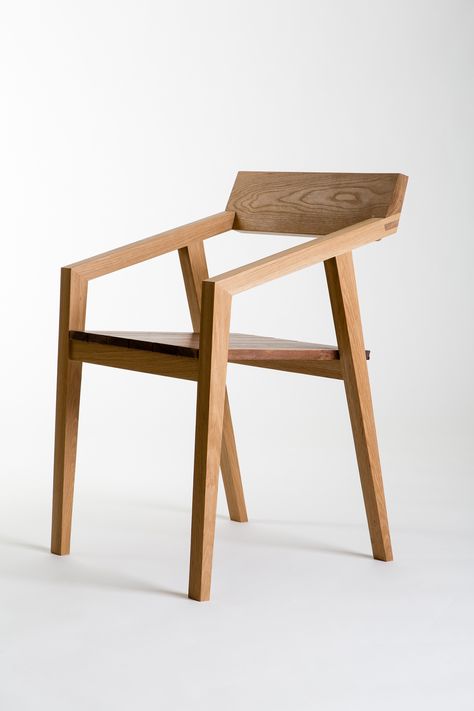 Chair in Oak and Walnut. Photos: Richard Ivey Woodworking Safety, Minimalist Wood Furniture, Wood Chair Design, Chair Design Wooden, Kursi Bar, Furniture Design Chair, Furniture Design Wooden, Plywood Furniture, Creative Furniture