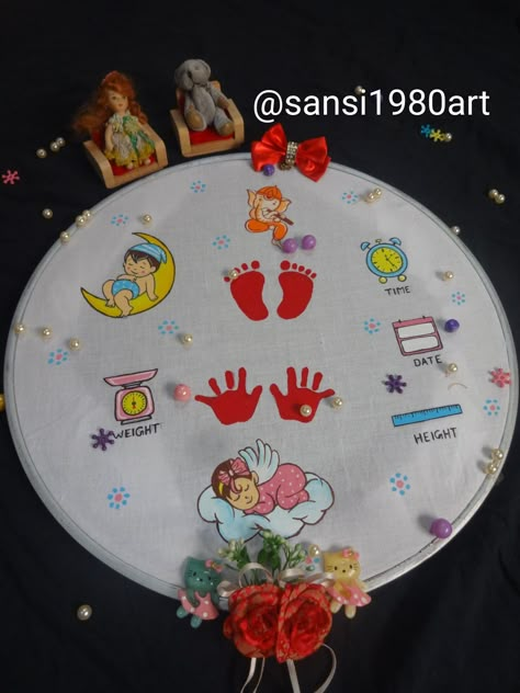 Fabric painting Chathi Decoration Godadi, Chatthi Ceremony Clothes, Fabric Painting Baby Rumal, Welcome Baby Rumal Painting, Chathi Decoration, Baby Rumal Design, Baby Rumal, Welcome Home Decorations, Baby Crafts Diy