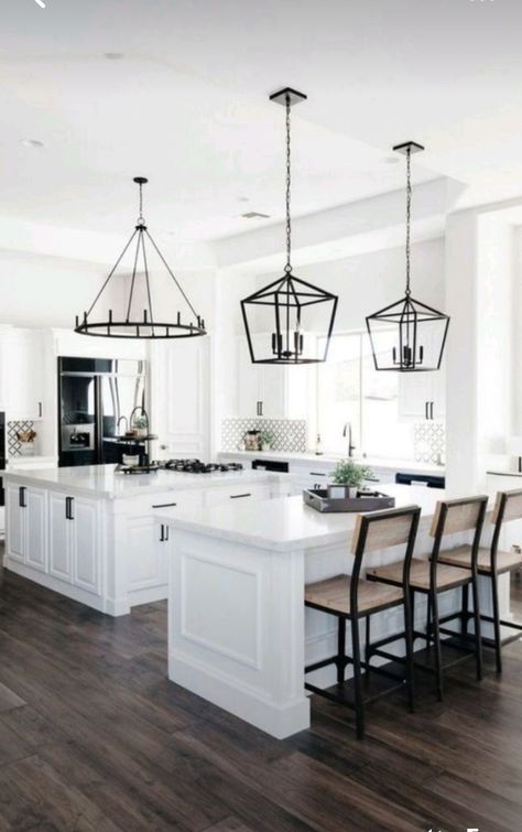 Farmhouse Black And White Kitchen, Kitchen Remodel Farmhouse, Farmhouse Black And White, White Kitchen Remodel, Complete Kitchen Remodel, Remodel Farmhouse, Black And White Kitchen, 2024 Kitchen, Design House Interior