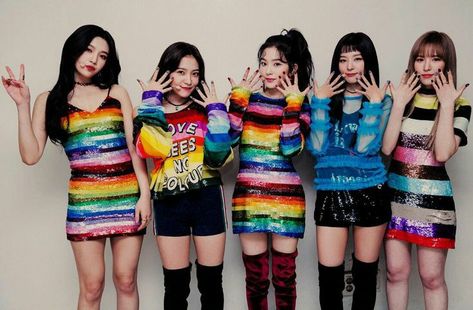 a on Twitter: "Red Velvet supporting community lgbt ; a thread 🏳️‍🌈 .… " Velvet Photoshoot, Red Velvet Outfits, Kpop Drawings, Red Velvet Seulgi, Red Velvet Irene, Asian Celebrities, Good Girl, Girl Cakes, Christina Aguilera