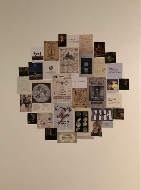 Marauders Themed Room, Harry Potter Wall Decor Room Ideas, Marauders Room Aesthetic, Marauders Room Decor, Marauders Clothes, Marauders Collage, Harry Potter Wall Decor, Hogwarts Gryffindor, Harry Potter Wall