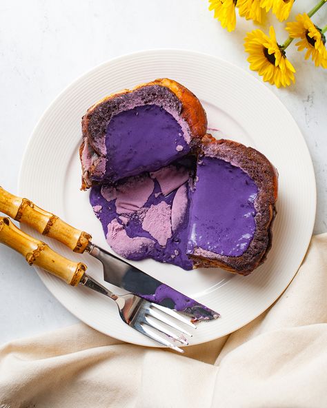 Ube Aesthetic, Lava Toast, Ube Recipes, Asian Side Dishes, Special Breakfast, French Toast Recipe, No Cook Desserts, Toast Recipes, Breakfast Brunch Recipes