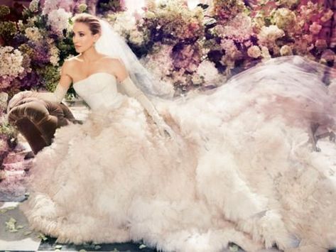 Carrie Bradshaw Wedding Dress, Wedding Dresses Ball Gown Princess, Vogue Shoot, Vogue Photo, Wedding Dresses Vera Wang, Most Beautiful Wedding Dresses, Mr Big, Vera Wang Dress, Chiffon Evening Dresses