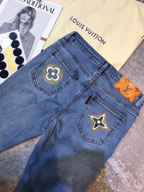 Lv Clothes For Men, Lv Jeans Men, Gucci Jeans Mens, Jeans Gucci, Gucci Denim Pants, Pant Trousers Women, Flair Jeans, Tshirt Design Men, Denim Pocket