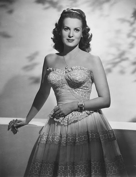 Klasik Hollywood, Maureen O Hara, Maureen O'hara, 17 August, Jennifer Jones, Classic Actresses, Actrices Hollywood, Hollywood Legends, Hollywood Glam