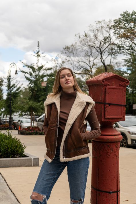 Beige vest outfit