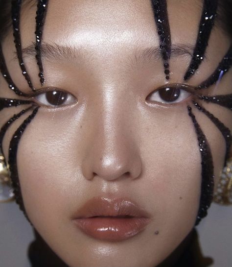 @/ valentina1121li instagram Close Up, A Woman, Editorial, Makeup, Hair, On Instagram, Instagram, Make Up