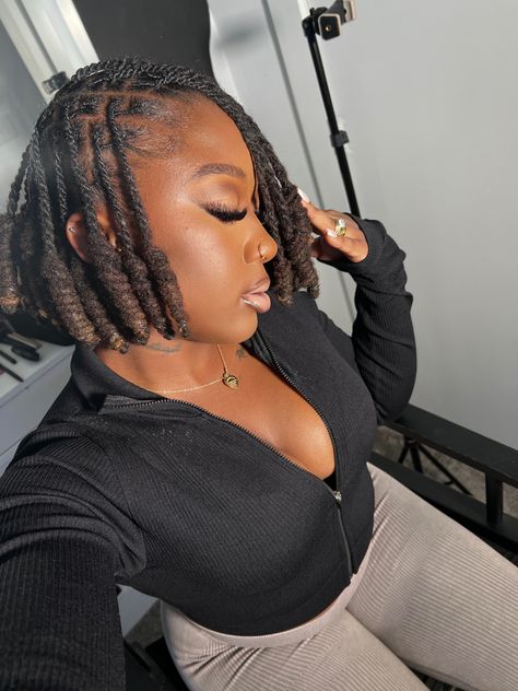 #locstyles #locbob #bob #locstylesforwomen #locjourney #locs #locsandmelanin #naturalhair Knot Loc Bob, Two Strand Bob Locs, Extended Loc Bob, Short Loc Knot Bob, Two Strand Loc Bob, Bob With Locs, Asymmetrical Loc Knot Bob, Locs In A Bob Style, Loc Bob With Bangs