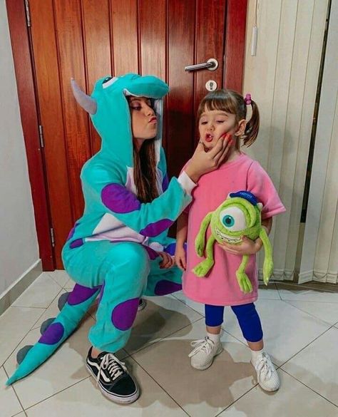 Mama And Daughter Halloween Costumes, Costume Ideas For Mom And Daughter, Mom Daughter Halloween Costumes, Mom And Me Halloween Costumes, Mommy And Daughter Halloween Costumes, Mom And Daughter Halloween Costumes, Mom And Daughter Halloween, Costumes For Moms, Mommy And Me Halloween Costumes