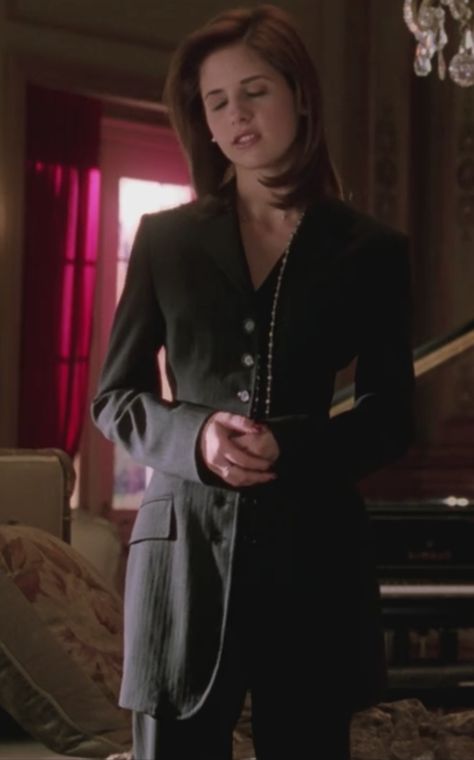 Kathryn, Cruel Intentions, 1999 Cruel Intentions Kathryn, Cinema Outfit, The 90s Fashion, Cruel Intentions, Glinda The Good Witch, Looks Party, The Good Witch, Sarah Michelle Gellar, Late 90s