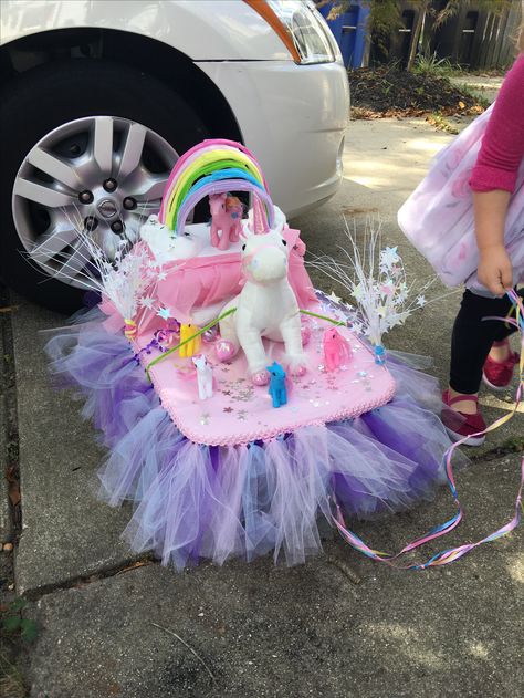 Teddy bear parade, parade float ideas Derby Shoebox Float, Teddy Bear Float Parade, Unicorn Wagon Float, Unicorn Parade Float Ideas, Mini Parade Float Ideas, Macys Day Parade Float Ideas For Kids, Unicorn Shoe Box Float, Fiesta Parade Float Ideas For Kids, Wagon Parade Float Ideas Kids