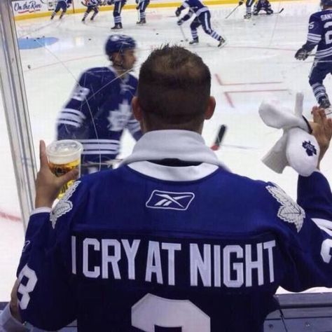 Only leafs fans Happy Memes, Crying At Night, Hockey Memes, Hockey Humor, Hockey Player, Hockey Fans, Toronto Maple, Me Too Meme, Toronto Maple Leafs