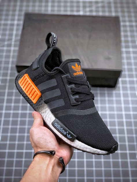 Sport Shoes Design, Branded Shoes, Personal Image, Adidas Nmd R1, Nmd R1, Adidas Nmd, Adidas Sport, Gym Shoes, Sneakers Men Fashion