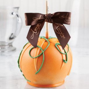 Sweet Pumpkin Caramel Apple Desserts With Apples, Caramel Apple Gifts, Caramel Apples Halloween, Gourmet Candy Apples, Chocolate Caramel Apples, Gourmet Caramel Apples, Candy Apple Recipe, Caramel Apples Recipe, Halloween Apples