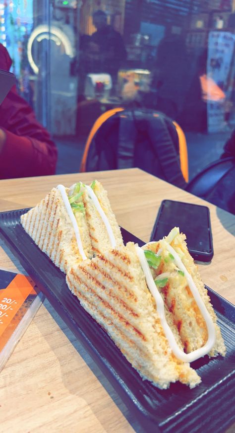 Sandwich Snapchat Story, Sandwich Snapchat, Best Birthday Wishes Quotes, Aghori Shiva, Foodie Pics, United Wallpaper, Circle Mehndi, Food Story, Snap Streak Ideas Easy