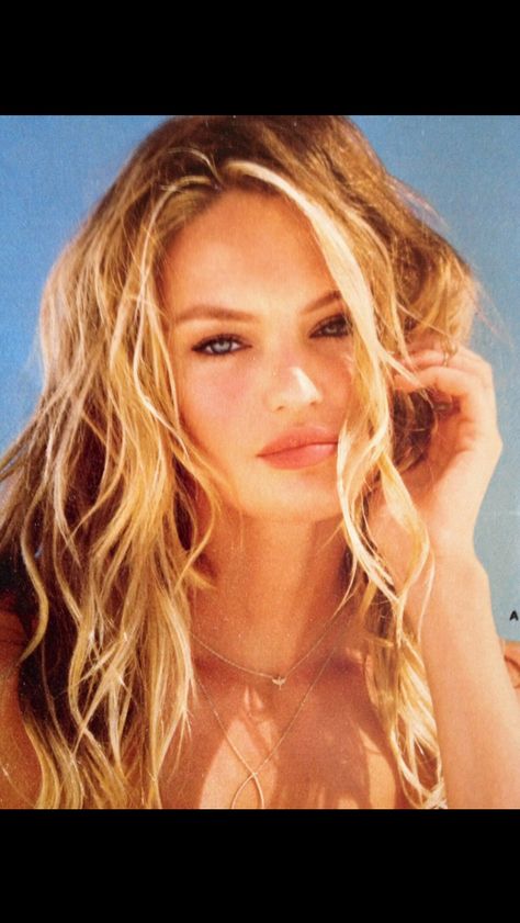 Russell Natural Beach Makeup, Candice Swanepoel Beach, Candice Swanepoel Face, Face Goals, Beach Makeup, Prom Look, Makeup And Beauty Blog, Fabulous Hair, Prom Looks