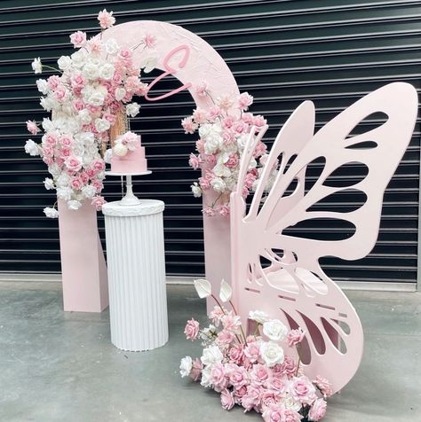 Boho Butterfly Baby Shower Ideas, A Lifetime Of Butterflies Theme, 1 St Birthday Decoration Ideas, Minimalist Birthday Decor, Butterfly Theme Party Decoration, Butterfly Birthday Party Decorations, Butterfly Themed Birthday Party, Decoration For Wedding, Event Stylist