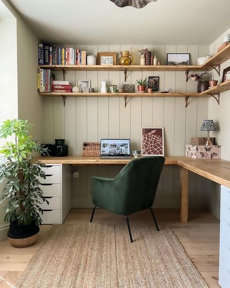 Hannah | Interiors | Adding character to a new-build on Instagram: "The Office before and after for transformation tuesday! What we added … •Engineered wood floor •DIY bespoke wrap around desk •DIY shelves…" Diy Wrap Around Desk, Adding Character To A New Build, Wrap Around Desk, Vertical Shiplap, Writing Room, Diy Wood Floors, Desk Diy, Scaffold Boards, Diy Wrap