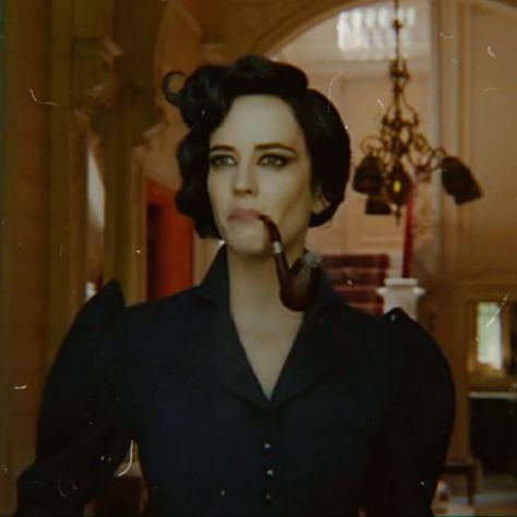 Ms Peregrine, Miss Peregrine's Peculiar Children, Walburga Black, Peregrine's Home For Peculiars, Miss Peregrines Home For Peculiar, Danger Mouse, Miss Peregrine, Peculiar Children, Home For Peculiar Children