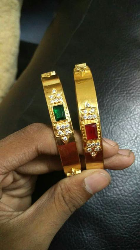 Flat Gold Bangles, Flat Bangles Gold, Single Bangle, Kids Gold Jewelry, Solid Gold Bangle, Jewellery South Indian, Arabic Jewelry, Gold Bangles For Women, Diamond Pendants Designs