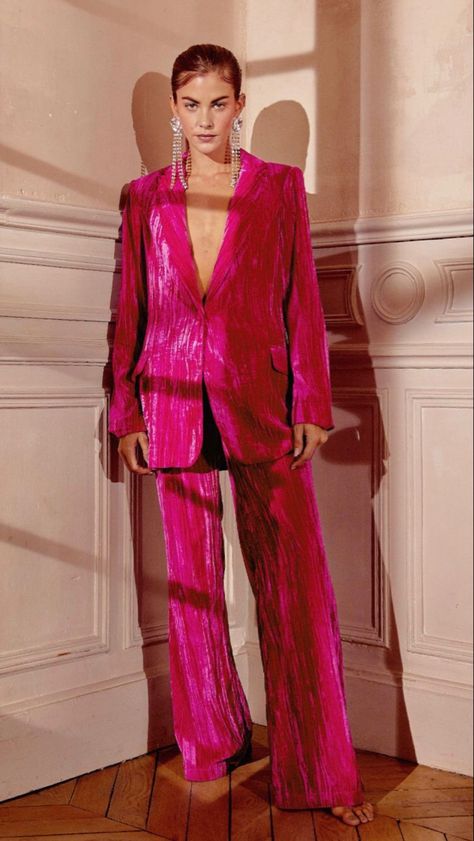 Crushed Velvet Blazer, Look Rose, High Waisted Wide Leg Pants, Velvet Suit, Pink Suit, Velvet Blazer, Velvet Pants, Looks Chic, Crushed Velvet