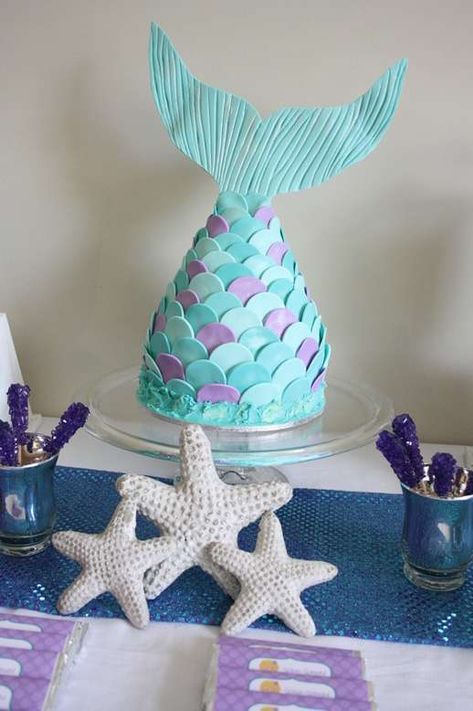 8 Mermaid Themed Birthday Cakes – Party Ideas Mermaid Tail Cake, Mermaid Birthday Party Ideas, Mermaid Birthday Cakes, Mermaid Parties, Little Mermaid Birthday, Mermaid Theme Birthday, Mermaid Cakes, Themed Birthday Cakes, Sea Birthday