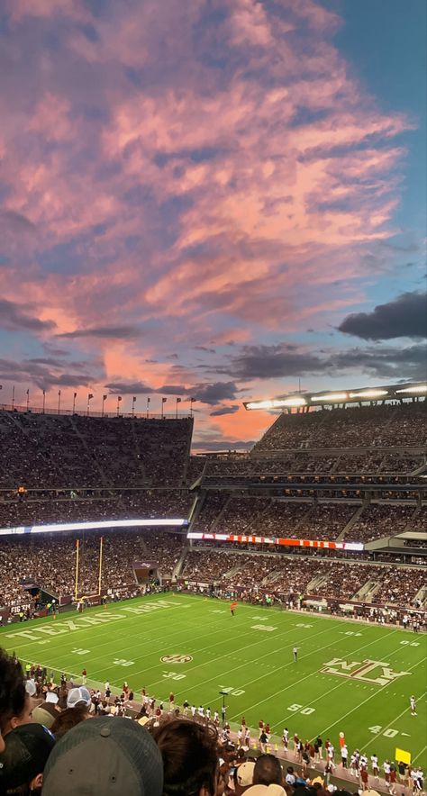 America Football Aesthetic, American Football Field Aesthetic, College Memories Aesthetic, American College Football Aesthetic, Texas Aggies Wallpaper, Football Game Asethic, Football College Aesthetic, Football Astethics, Football Aethstetic