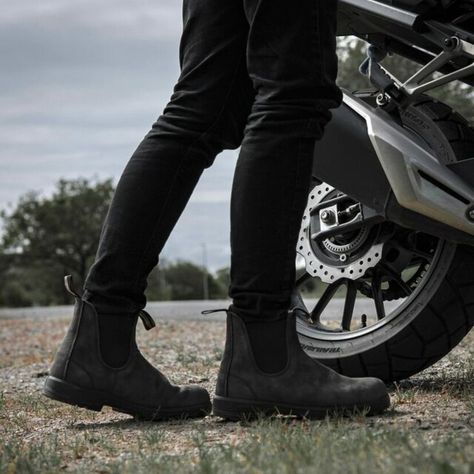 The #587 Classics Series in Rustic Black. Rugged, tough, and ready for anything. 📷@itsmoodyrider #Blundstone #Motorbike #ChelseaBoot #BlundstoneBoots Blundstone Boots, Chelsea Boots, Quick Saves, Black