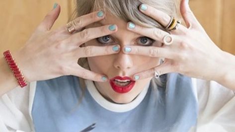 How Can I Buy Taylor Swift's '1989'? It's a Total Sophie's Choice — Here Are All Your Options Blank Space Taylor Swift, Sophie's Choice, Swift Photo, Taylor Swift 1989, Red Taylor, Blank Space, Swift 3, Taylor Swift Album, Taylor Swift Wallpaper