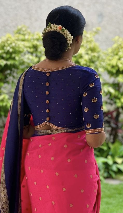 Border Less Saree Blouse Design, Simple Boatneck Blouse Designs Latest, Pattu Pattern Blouse Designs, High Back Neck Blouse Designs, Mysuru Silk Saree Blouse Designs, Pan Shape Neck Design Blouse, Simple Blouse Aari Work, Venkatagiri Pattu Sarees Blouses Designs, Front Neck Blouse Design Latest