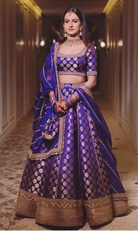 Sabyasachi Blouse Designs Sabyasachi Blouse Designs, Sabyasachi Blouse, Sabyasachi Lehengas, Telugu Culture, Sabyasachi Collection, Lehenga Pattern, Lehenga Saree Design, Simple Lehenga, Grow Taller