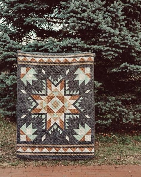 Fabric Salvage Projects Ideas, Solid Fabric Quilt Patterns, Western Baby Quilt Patterns, Southwestern Quilts Patterns, Quilt Patterns Western, Pendleton Quilt Pattern, Intricate Quilt Patterns, Outdoor Quilt Patterns, Nature Quilt Patterns