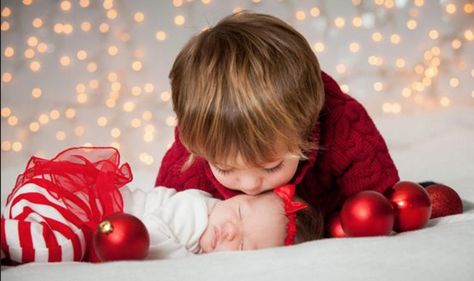 Sibling Christmas Pictures, Newborn Christmas Pictures, Baby Christmas Photography, Newborn Christmas Photos, Christmas Baby Pictures, Sibling Love, Baby Christmas Photos, Xmas Pictures, Xmas Photos