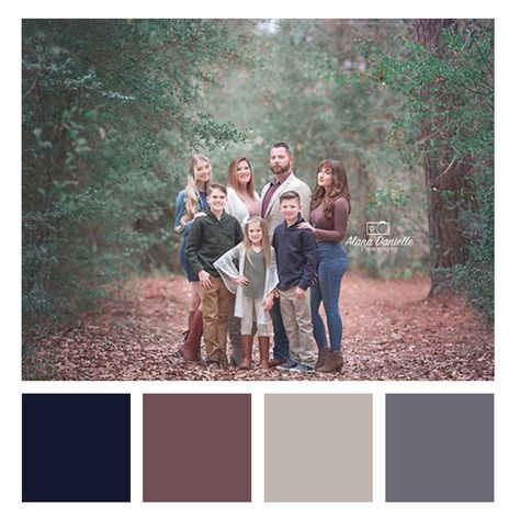 Family Photos Purple Color Palettes, Purple Fall Family Photos, Mauve Family Photo Outfits, Fall Photoshoot Color Scheme, Adult Family Poses, Picture Color Schemes, Fall Photo Outfits, Family Photo Colors, Fall Pics