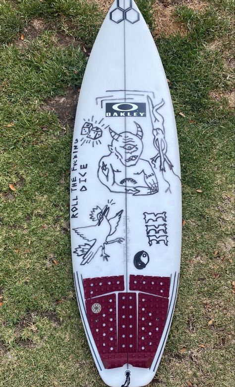 Surfboard Spray Paint Design, Cartoon Surfboard, Surfboard Artwork, Beach Baddie, Kite Art, Surf Board Designs, Surf Drawing, Surf Board Art, Surfboards Artwork