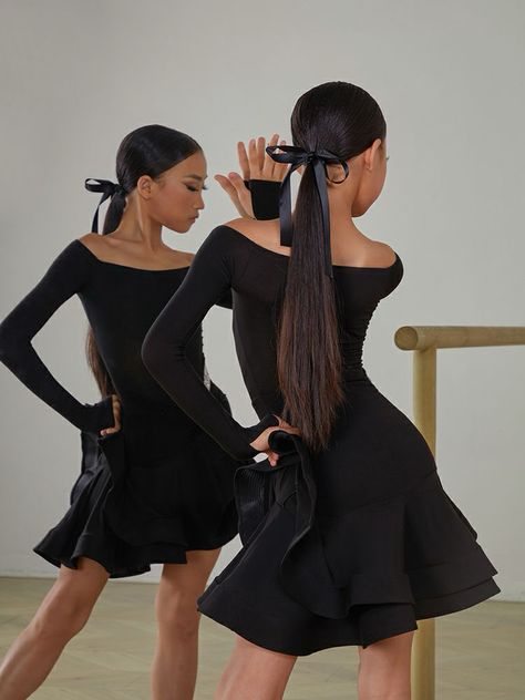 Latin Dance Class Outfit, Latin Dance Practice Outfits, Latino Dance Dress, Dance Contemporary Aesthetic, Dancesport Dresses Latin, Dance Competition Outfits, Latin Ballroom Dresses Costumes, Latin Dance Dresses For Competition, Ballroom Dance Dresses Waltz