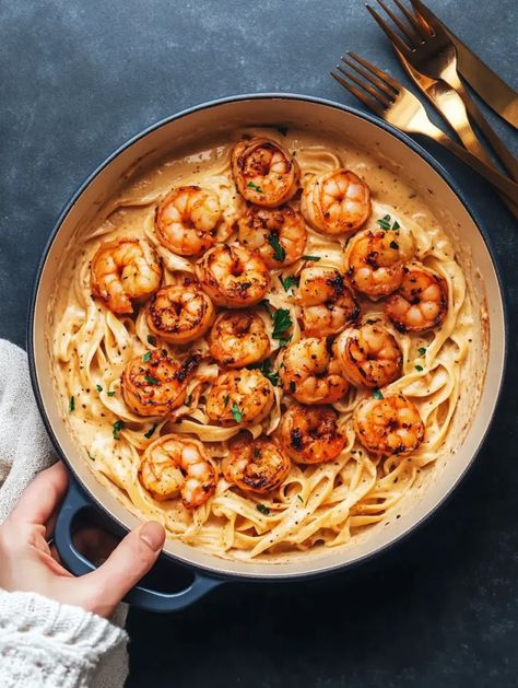 Cajun Seafood Alfredo Recipe | We Are Recipes Cajun Seafood Alfredo, Seafood Alfredo Recipe, Cajun Seafood Recipes, Cajun Shrimp Alfredo, Pasta Cajun, Vegan Banana Pudding, Seafood Alfredo, Meal Rotation, Cajun Seafood