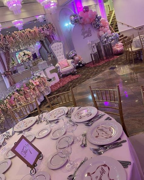 Glam Sweet 16 Party Ideas, Party Venues Ideas, Sweet16 Party Ideas, Sweet 16 Venues, Sweet Sixteen Decorations, Luxury Baby Shower, Sweet 16 Party Themes, Pink Baby Shower Decorations, Birthday Venues