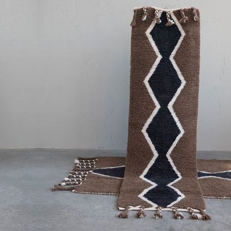 Floor Runner Rug with Pattern and Braided Tassels - 96.0"L x 30.0"W x 0.5"H - 96.0"L x 30.0"W x 0.5"H - On Sale - Bed Bath & Beyond - 37842360 Hall Runner Rugs, Floor Runners, Dhurrie Rugs, Circle Rug, Scandinavian Inspired, Floor Patterns, H Style, Wool Area Rugs, Rugs Online