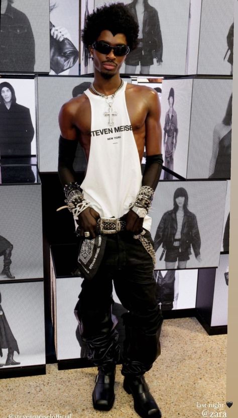 Black Goth Boy, Emo Outfits For Guys, Grunge Outfits Punk, Kai Outfits, Scandalous Outfits, Andro Fashion, Alton Mason, Crop Top Men, Afro Punk Fashion