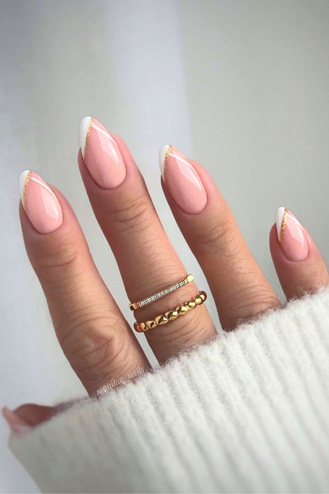 French Tip Nail Ideas Paznokcie Hello Kitty, Almond Gel Nails, Sophisticated Nails, Natural Nails Manicure, Kutek Disney, Natural Nail Designs, French Tip Nail Designs, French Manicure Nails, Nagel Tips