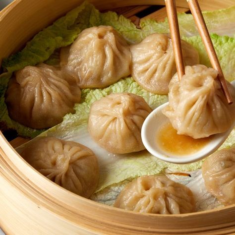 Savory Soup Recipes, Soup Dumplings, Pork Broth, Ginger Pork, Steamed Dumplings, Chinese Dumplings, Dumplings Recipe, Dumpling Recipe, Food Test