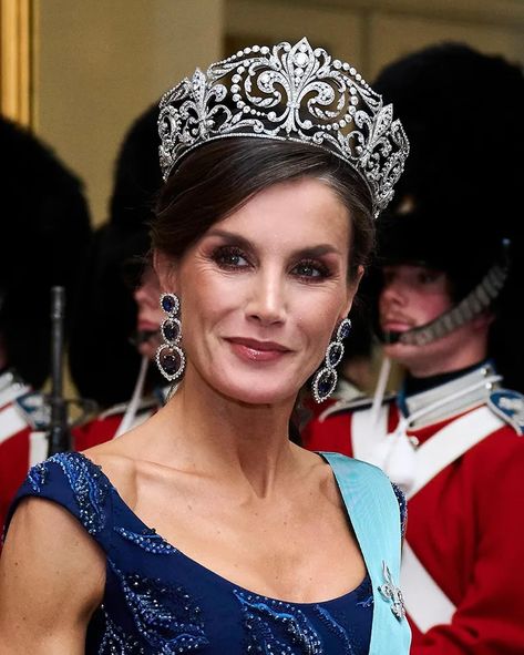 This is your mature Season, You have to control your Mouth, Mind, Mood & Money.. Wishing a very happy 52nd birthday to Queen Letizia of Spain, here pictured with a pair of diamond and sapphire earrings in Denmark & beautiful Tiara 👑💙✨ #Diamondearrings #Sapphirejewelry #Sapphire #Queen #Royal #Royalty #Jesus #Tiara Happy 52nd Birthday, Mood Money, Happy 52 Birthday, Princess Diana Jewelry, 52nd Birthday, 52 Birthday, Queen Royal, Beautiful Tiaras, Letizia Of Spain